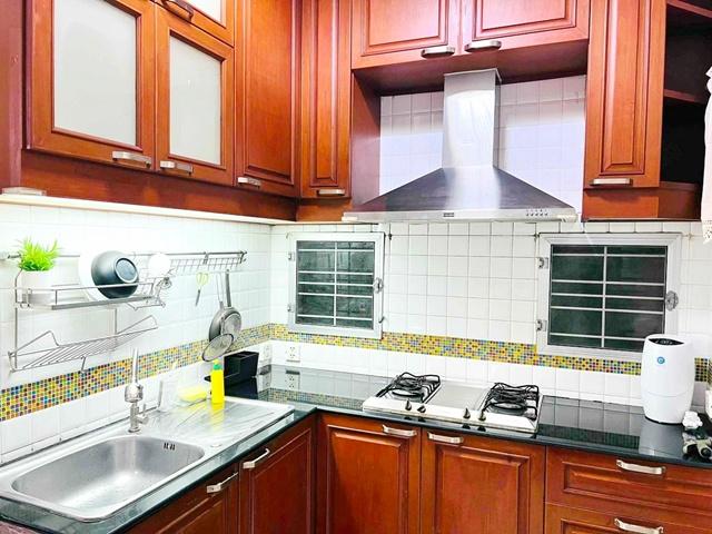 ให้เช่าบ้านเดี่ยว 2 ชั้นสุดหรู 54 ตร.วา.โลตัส คลองถนน 2.7 กม. คลองบางไทร จัดเต็มเฟอร์ฯ ร่มรื่น ติดสวน 3 นอน 3 น้ำ MRTตลา 5
