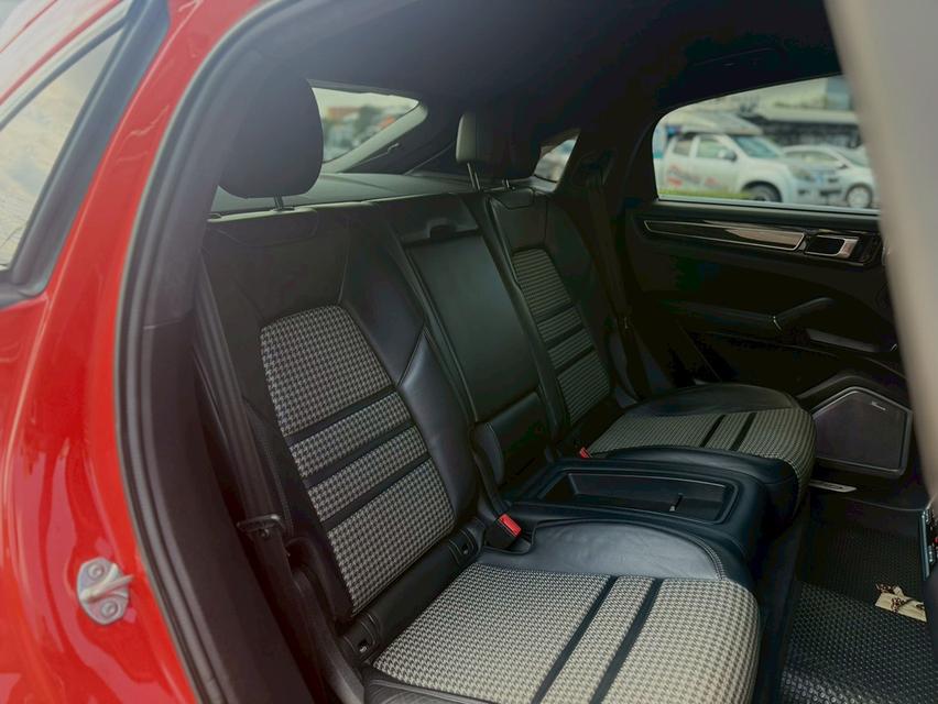 Cayenne Coupé Lightweight Package 13