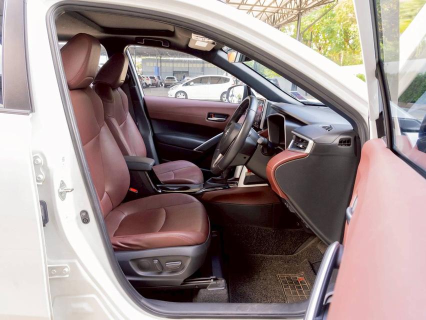 Toyota Cross 1.8 Hybrid Premium ปี 2023 จด 2025 11