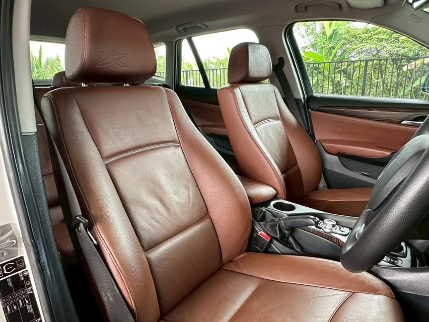 BMW X1 sDrive18i X-Line (E84) 2.0L 11