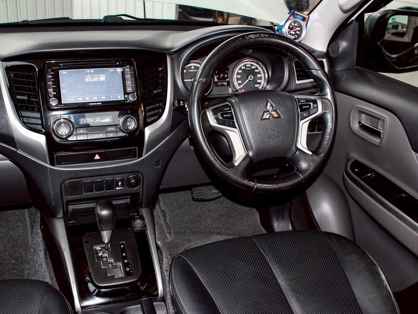 MITSUBISHI TRITON , 2.4 MIVEC GLS LTD PLUS MEGACAB ปี 2017 9