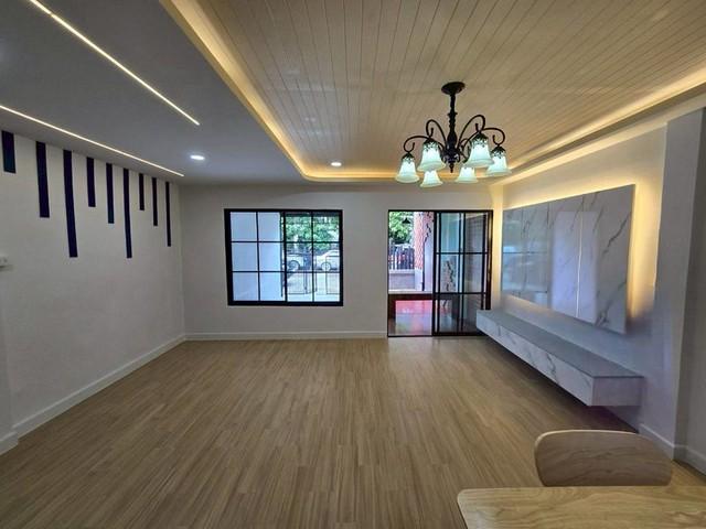 ขายบ้าน เคซี รามอินทรา 3 รีโนเวทใหม่หมด พร้อมอยู่ ใกล้แฟชั่นไอส์แลนด์ 1