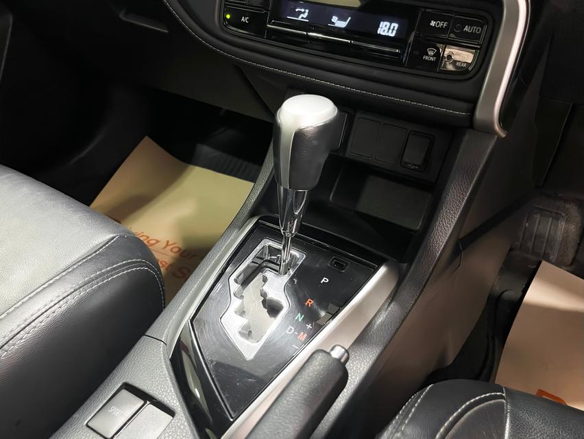 TOYOTA COROLLA ALTIS 1.8 ESPORT ปี 2019 สีบรอนซ์  เกียร์ AT  ไมล์ 56,XXX 9