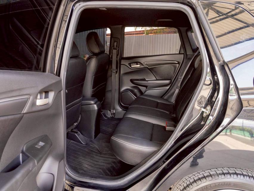 Honda Jazz 1.5RS ปีจด 2019 เข้าศูนย์ทุกระยะ 14
