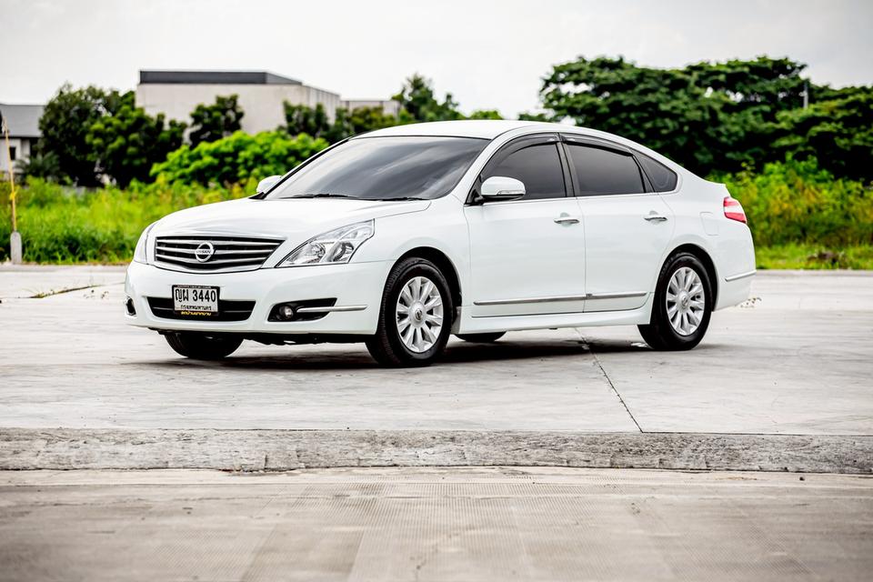 Nissan Teana 200XL สีขาว ปี 2011 ภายในดำ  10