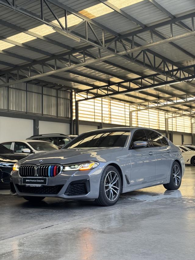ปี2021 BMW 520d M Sport LCI G30 (รถมือเดียว จำหน่ายโดยตัวแทนศูนย์จำหน่ายรถยนต์ BMW) รูปย่อยที่ 2