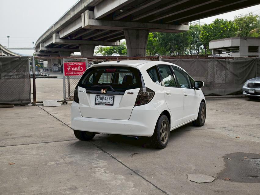ขายรถ Honda Jazz 1.5SV ปี 2008 สีขาว เกียร์ออโต้