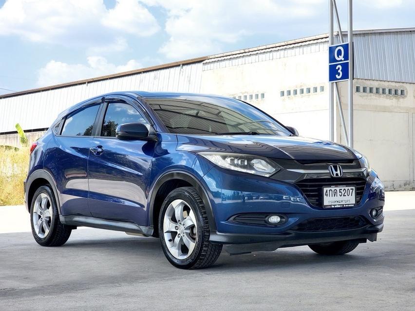 Honda Hrv 1.8E  A/T   6