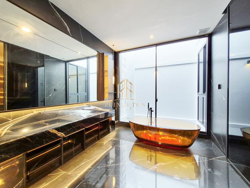Luxury 3-Storey Modern Home VIVE New Krungthep Kreetha 20
