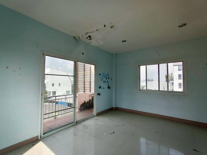 อาคารพาณิชย์ 3 ชั้น ซอยลาดพร้าว 101 ถนนลาดพร้าว แขวงคลองจัน เขตบางกะปิ กรุงเทพมหานคร 15