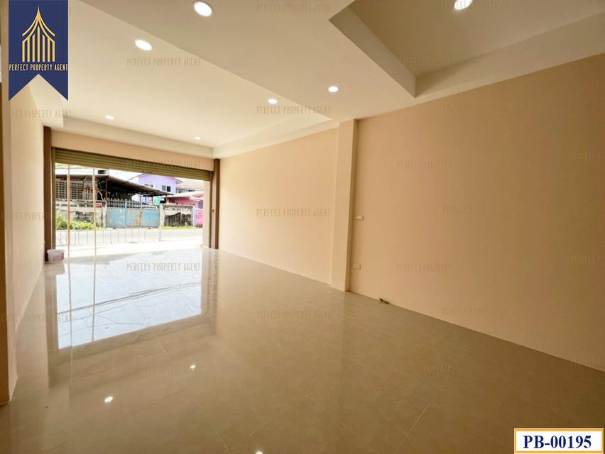 ขายอาคารพาณิชย์ สร้างใหม่ พร้อมอยู่ ค้าขายได้ ทรัพย์บุญชัย ศรีนครินทร์ ใกล้รถไฟฟ้า 3