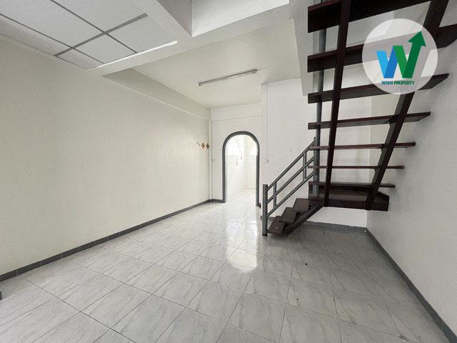 ขายบ้านในแหล่งชุมชน หมู่บ้านวังทองวิลเลจ2 เสรีไทย33 บรรยากาศเงียบ สงบ เป็นส่วนตัว 4