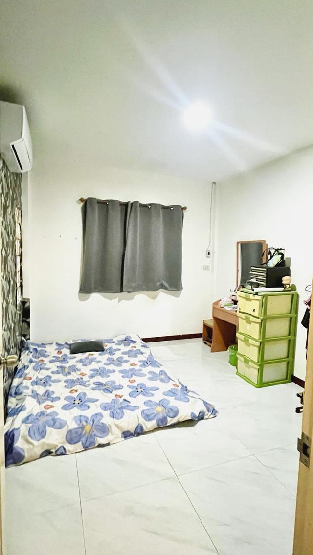 ฟรีโอนด่วนมากกกบ้านวรารักษ์ รังสิตคลองสาม คลองหลวงเลขที่ ซ.8/5🎉🎉  เนื้อที่ 20 ตรว.  2 ห้องนอน 🛌  ห้องน้ำ 🛁  1 ครัว 🍽1 ห้องโถง 📺 จอดรถในบ้านได้ 1 3