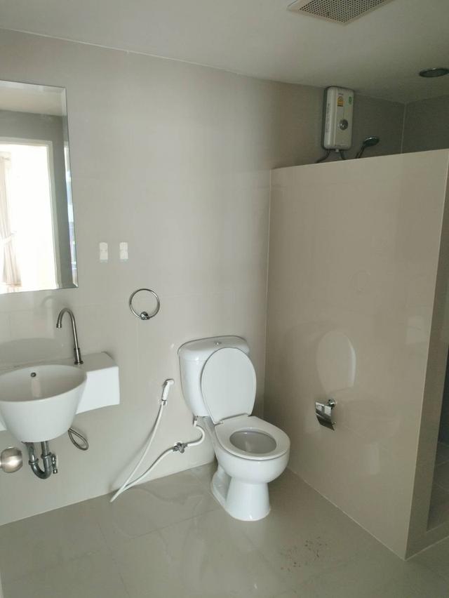 ขาย D5 Condo 56.76 ตรม. ตั้งอยู่ในซอยนวลจันทร์56 เขตบึงกุ่ม กทม. 7