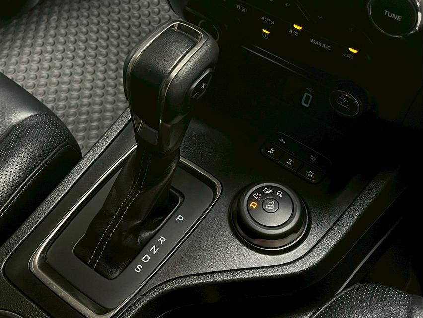 ขาย Ford Everest 2.0Bi-turbo 4wd ปี20 10