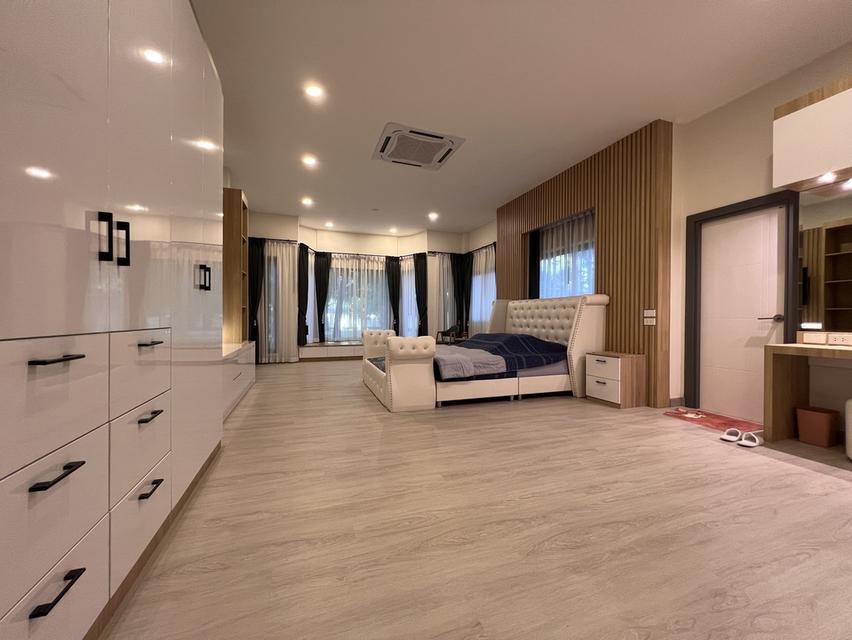 🏡🎉 Pool Villa เนื้อที่กว้าง ทำเลชานเมือง ตกแต่งพร้อมอยู่ #สารภี - ราคา 21 ล้านบาท 🔥新建房屋出售 4 卧室 7 卫生间 - 价格 21 MB 🔥 6