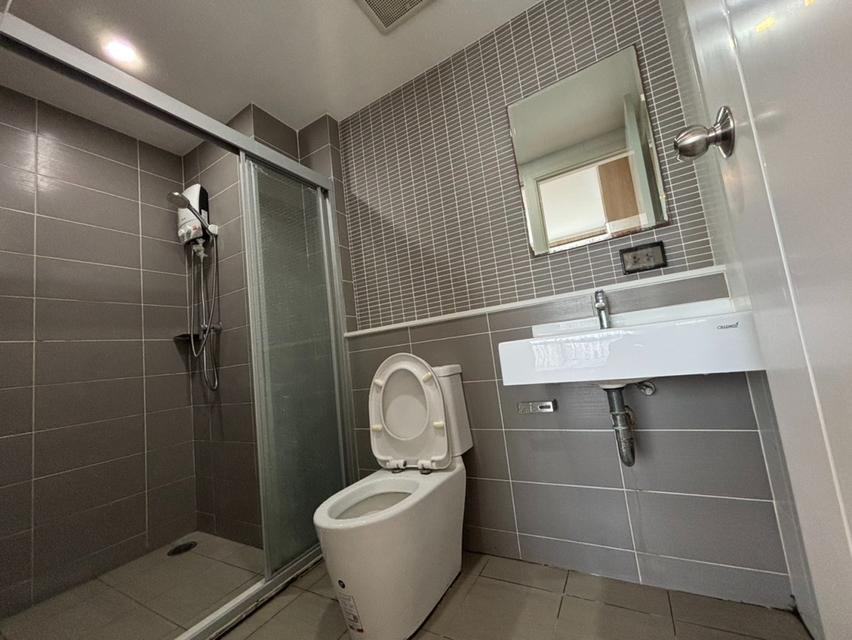 ขายพร้อมผู้เช่าฟีล คอนโด ลาดพร้าว 33 (Feel Condo Ladprao 33)  ใกล้รถไฟฟ้าสายสีน้ำเงินสถานีลาดพร้าว ตกแต่งสวย เฟอร์นิเจอร์และเครื่องใช้ไฟฟ้าครบ 5