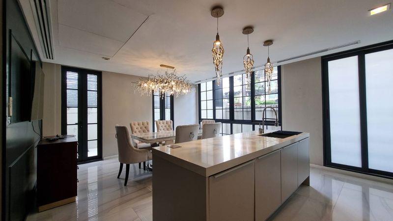 ให้เช่า Quarter31 | ทาวน์โฮมหรู 5 ชั้น พร้อมลิฟต์ Luxury Townhome ใจกลางสุขุมวิท พร้อมเฟอร์นิเจอร์ครบ พื้นที่ขนาดใหญ่ และที่จอดรถหลายคัน 5