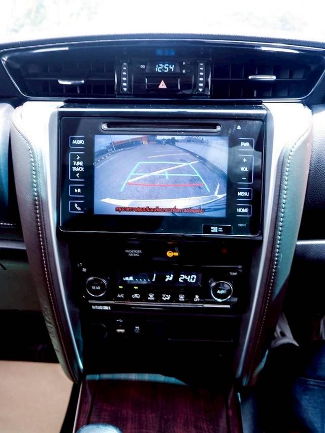 รหัสรถ QT103 Toyota Fortuner 2.8 V เกียร์ออโต้ สีขาวมุก ปี2015 15