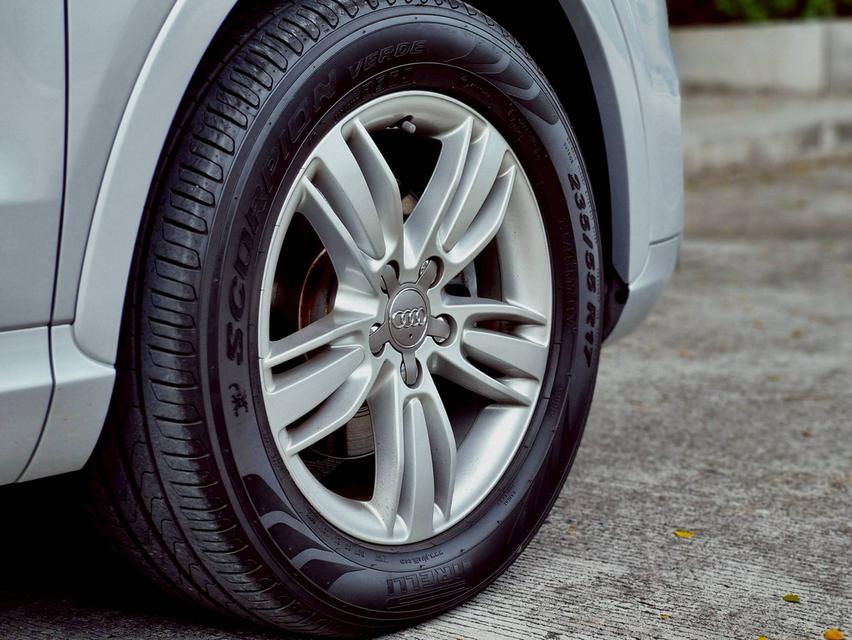 Audi Q3 2.0Tdi  ปี14  17