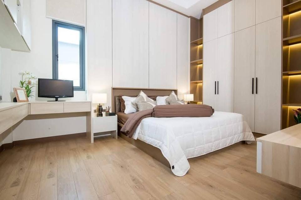 For rent Bibury 1 House 160,000/month 18