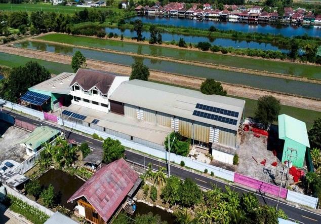 ขายโรงงานพร้อมเครื่องจักร และอาคารพาณิชย์ 3 ชั้น บนเนื้อที่ 2 ไร่ ย่านลำลูกกา คลอง 10 ขอ รง. ได้ 2