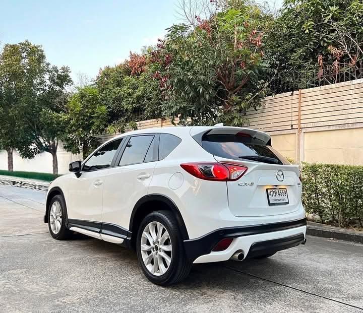 Mazda CX-30 สีขาว 7