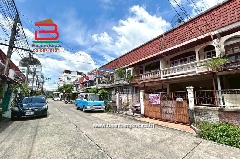 ทาวน์เฮาส์ หมู่บ้าน สุขสบายวิลล่า เนื้อที่ 18 ตรว. ถนนลาดพร้าว แขวงคลองเจ้าคุณสิงห์ เขตวังทองหลาง กรุงเทพมหานคร 2