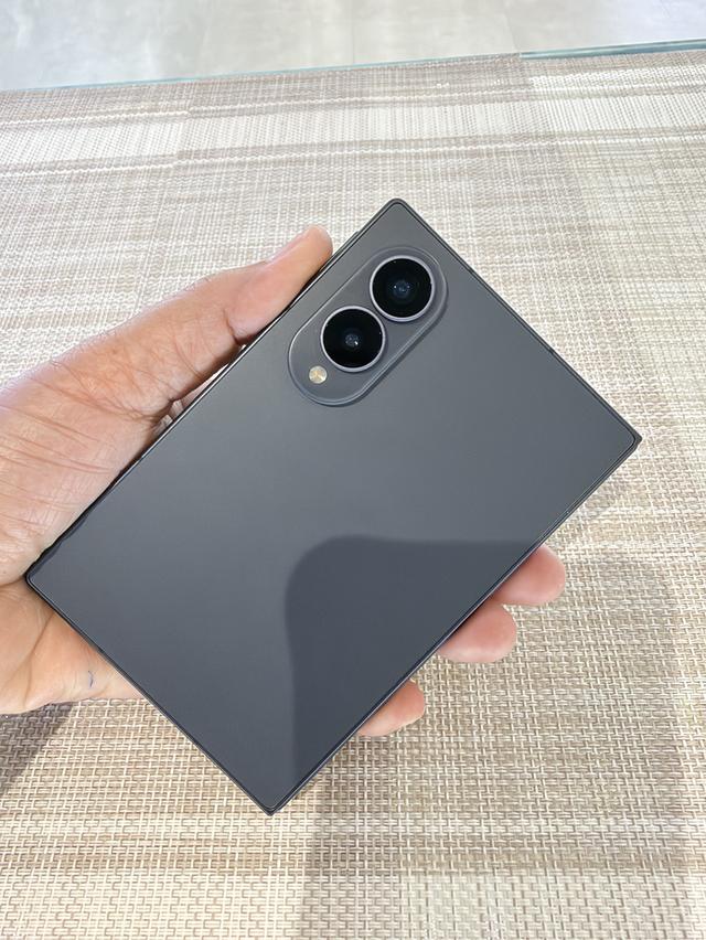 Samsung Flod8 อฝแรม12/256gb มีประกันศูนย์ อุปกรณ์ครบยกกล่อง รูปย่อยที่ 2