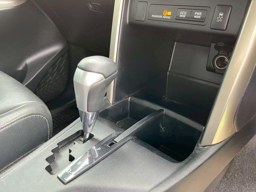  TOYOTA INNOVA CRYSTA เครื่อง 2.8cc  รุ่นPREMIUM AUTO ปี 2022 8