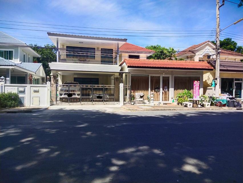 บ้านทำเลทอง หน้าบ้านมีร้านค้าสำหรับทำการค้าได้ 1