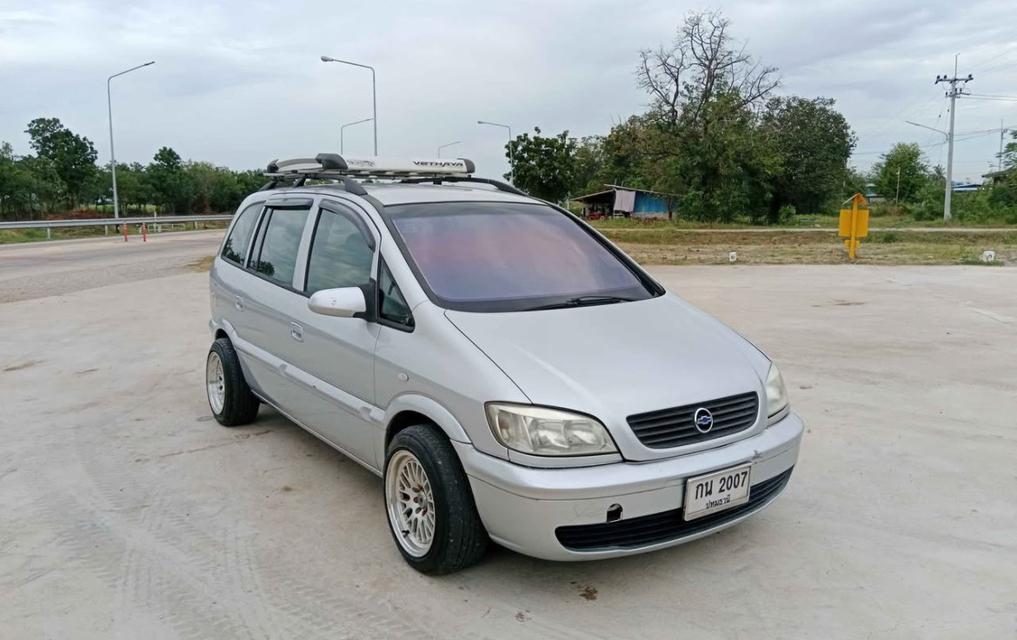 Chevrolet Zafira ปี 2000 5