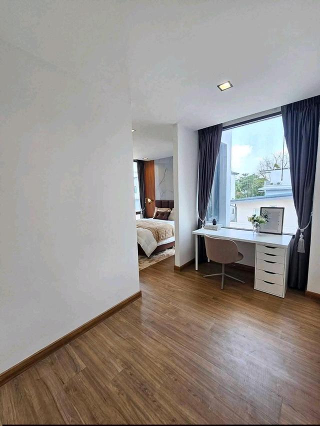 ขายบ้านแฝด Pool Villa 3.5 ชั้น พระราม 9 ตกแต่งหรู พร้อมอยู่ ให้พื้นที่ใช้สอยมากกว่าบ้านเดี่ยว 18