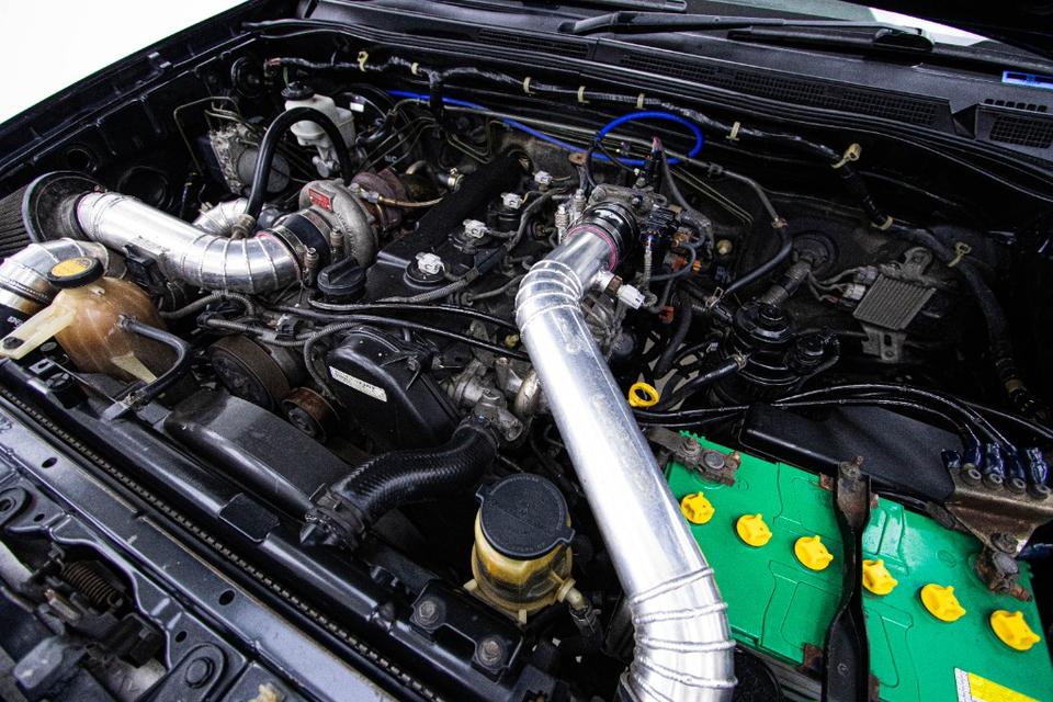 TOYOTA FORTUNER 3.0 V 2WD 2011