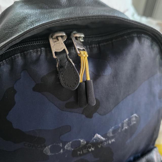 Coach Backpack กระเป๋ามือสอง 4