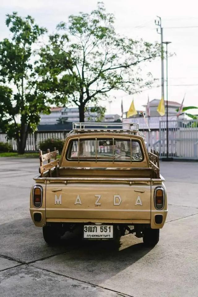 รถสภาพดี  Mazda Familia 4