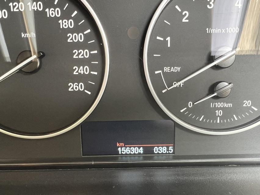  BMW 316i F30 11