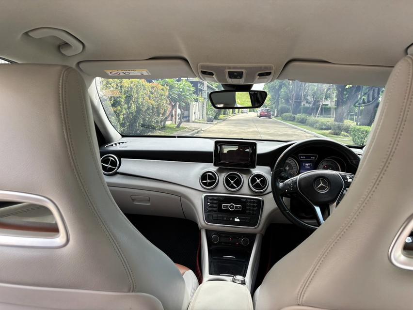 ปี2015 Mercedes-Benz GLA200 1.6 URBAN มือเดียวออกห้าง สีเดิมทั้งคัน รูปที่ 12