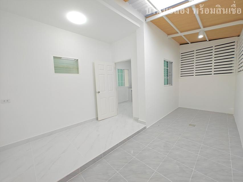 หมู่บ้านอู่ทองเพลส5 คลอง3 เปียร์นนท์ 9