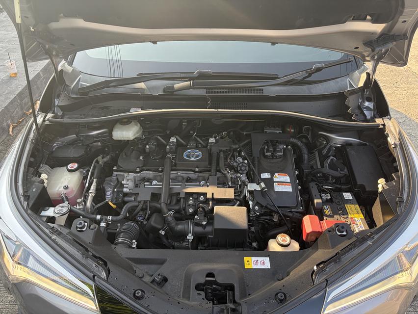 Toyota C-HR 1.8 Hybrid High (ตัวท็อป) ปี 2019 สีเทา 10