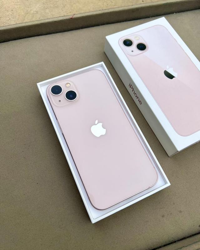 iPhone 13 สีชมพู มีกล่อง