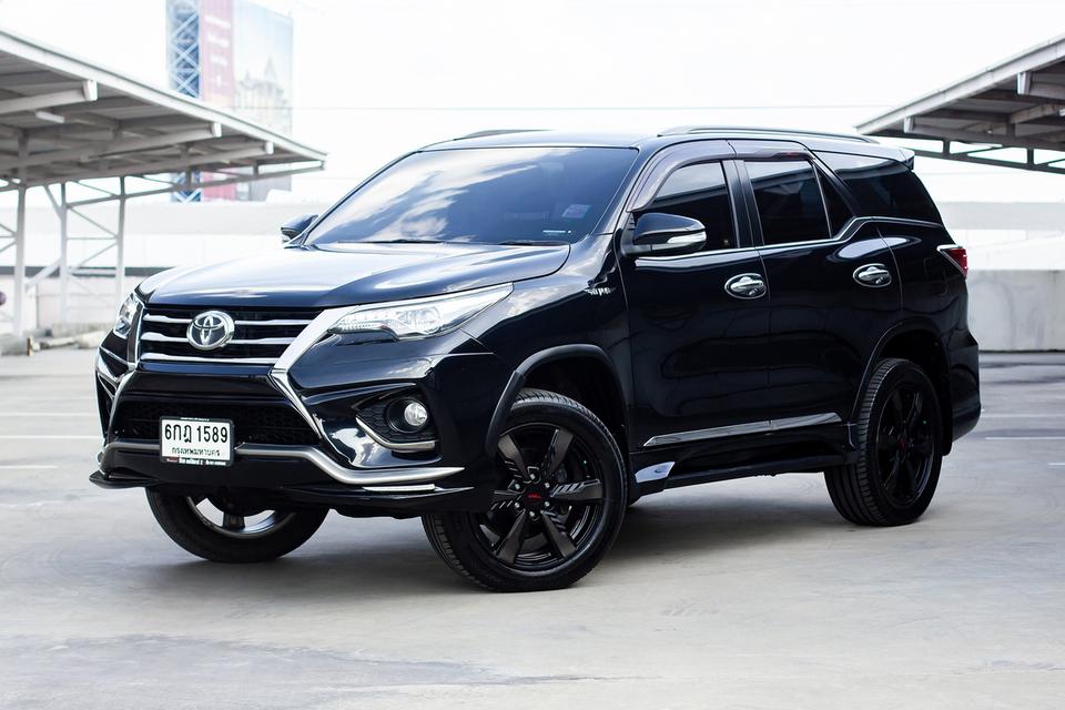 TOYOTA Fortuner TRD Sportivo 2.8 [4x4] Blacktop 15