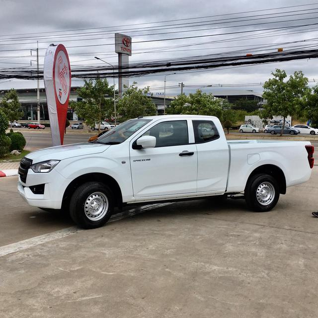 ISUZU Space Cab S. 6