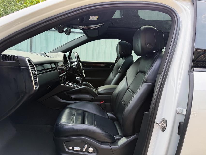 รหัสรถ AVA555 🌟 Porsche Cayenne e-hybrid Coupe ปี 2021 รูปที่ 10