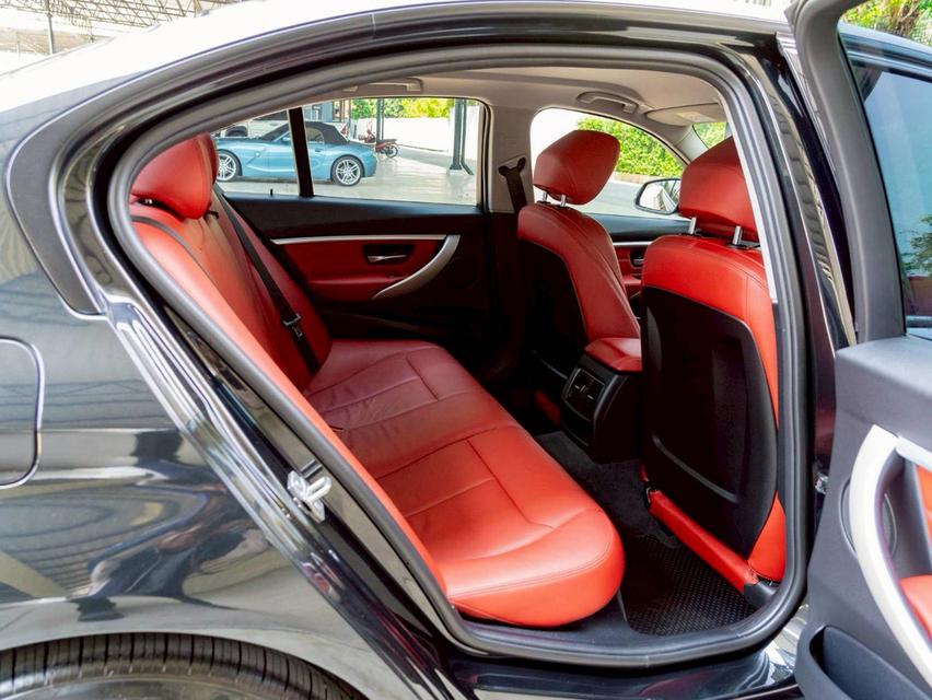 BMW 330e 2.0 Sport ปีจด 18 รูปที่ 12