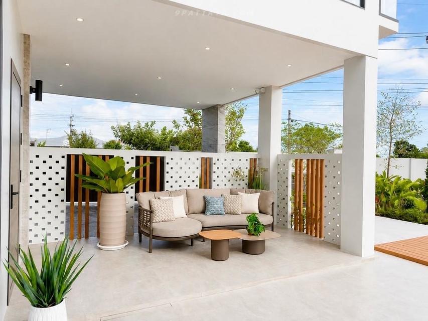 For Sale — Ultra Luxury Pool Villa near Mabprachan Lake, Pattaya• Land size: 408 sq.wah• Usable area: over 1,200 sq.m.• 5 luxury bedrooms• 10 bathroom รูปที่ 6