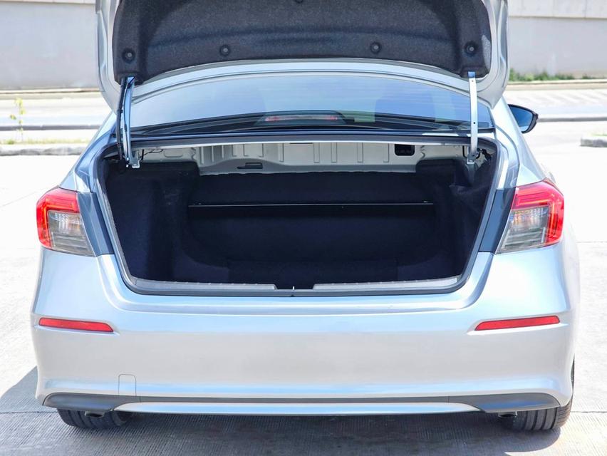 NEW HONDA CIVIC FE Sedan 4dr EL CVT FWD 1.5 Y22. สีเทา    เกียร์ออโต้