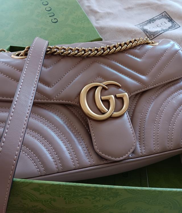 ส่งต่อ Gucci Marmont 26 สีเบจสวยหรู