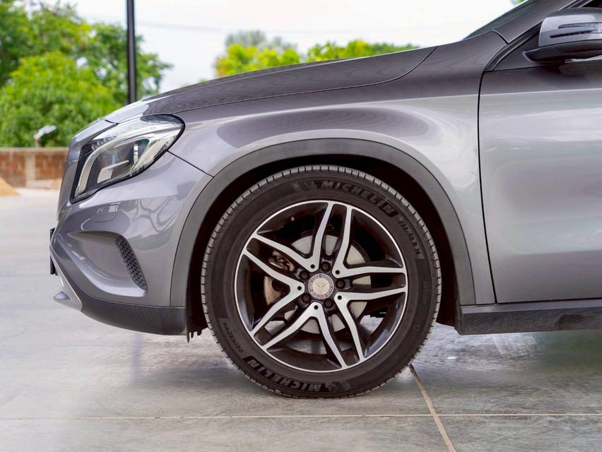 ขาย Benz Gla200 1.6Urban ปี14 19