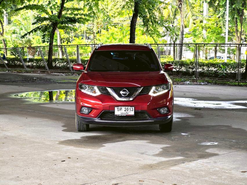 ขายรถ nissan X-Trail 2.0V 4WD ปี 2015 สีแดง เกียร์ออโต้